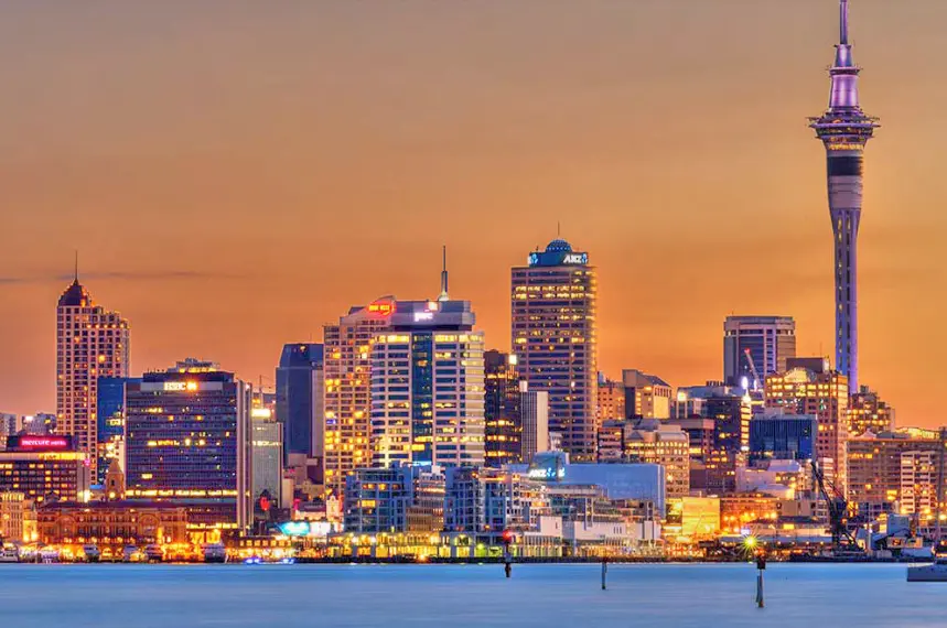 1 New Zealand painting